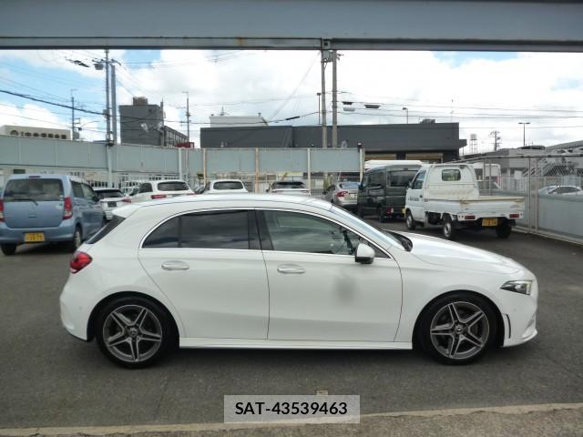 Mercedes Benz A-CLASS 2018-12 8342081-3