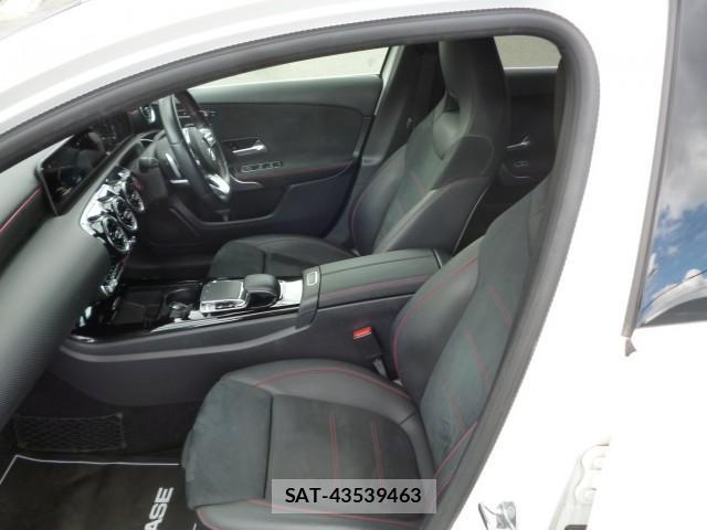 Mercedes Benz A-CLASS 2018-12 8342081-5