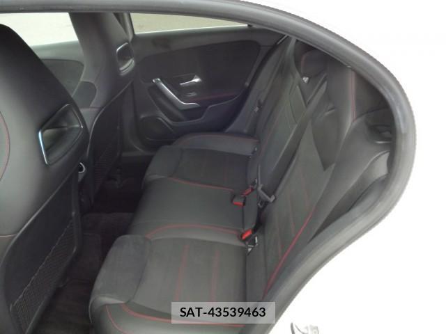 Mercedes Benz A-CLASS 2018-12 8342081-6