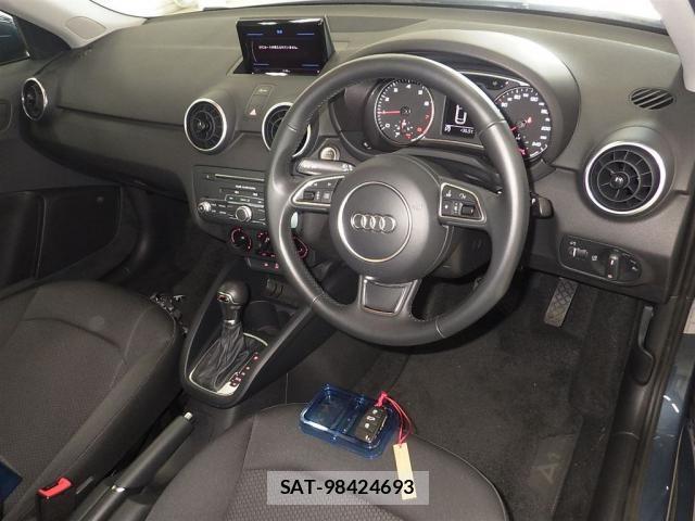 Audi A1 2017-06 8342968-2