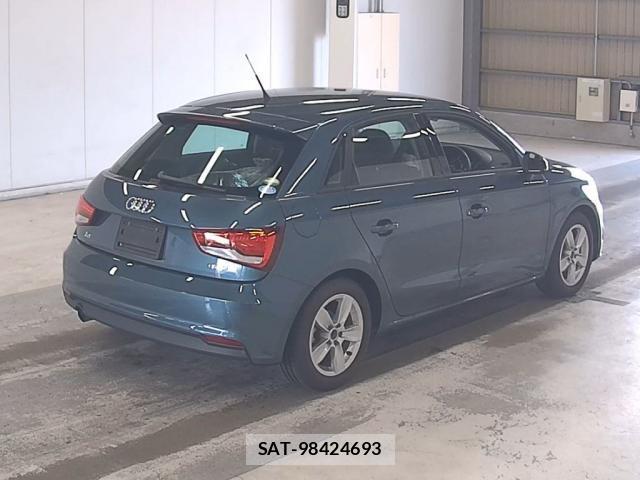 Audi A1 2017-06 8342968-4
