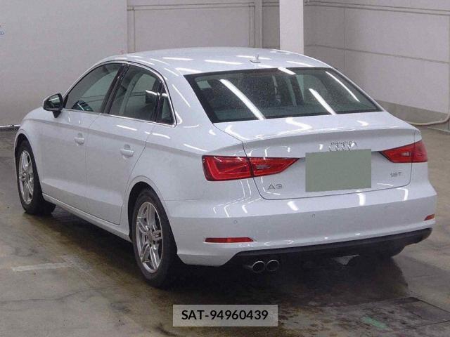 Audi A3 SEDAN 2014-12 8343836-1
