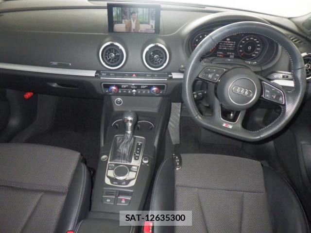 Audi A3 2019-06 8342966-2