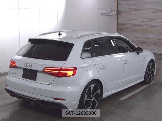 Audi A3 2019-06 8342966-4
