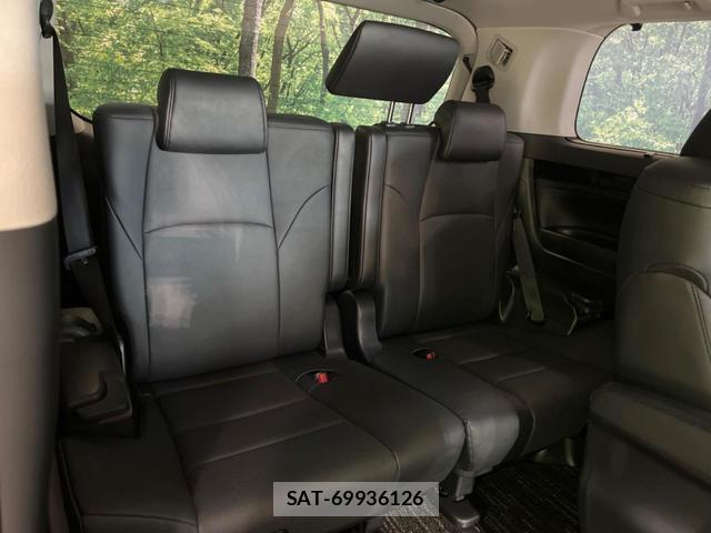 Toyota ALPHARD 2019-04 8343064-9