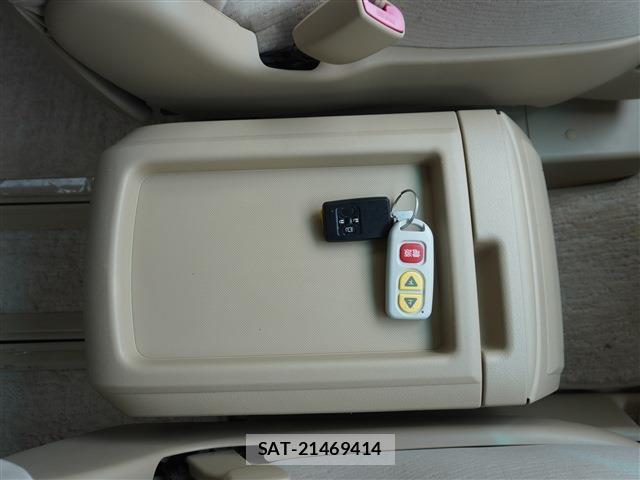 Toyota ALPHARD 2012-10 8343220-9