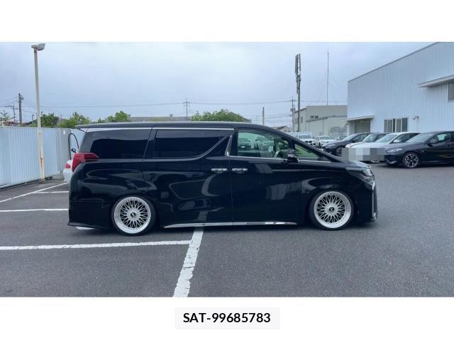 Toyota ALPHARD 2018-09 8343801-10
