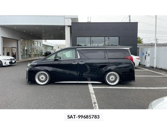 Toyota ALPHARD 2018-09 8343801-3