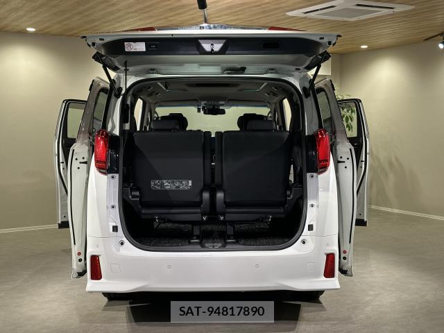 Toyota ALPHARD 2019-06 8344102-18
