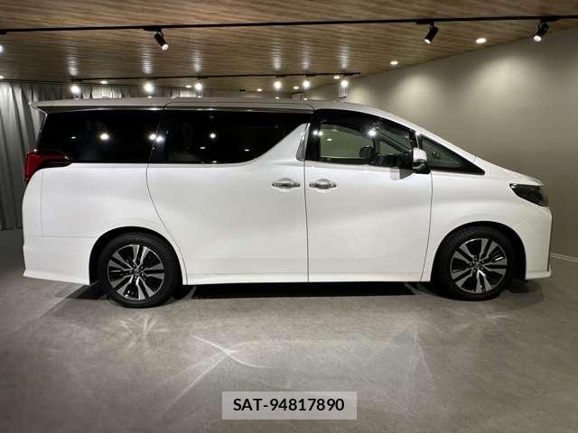 Toyota ALPHARD 2019-06 8344102-3