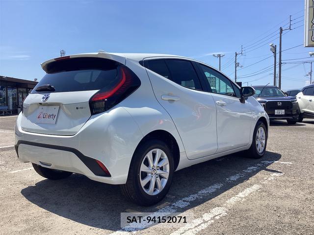 Toyota AQUA 2025-04 8342021-16