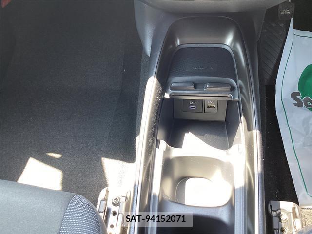 Toyota AQUA 2025-04 8342021-5