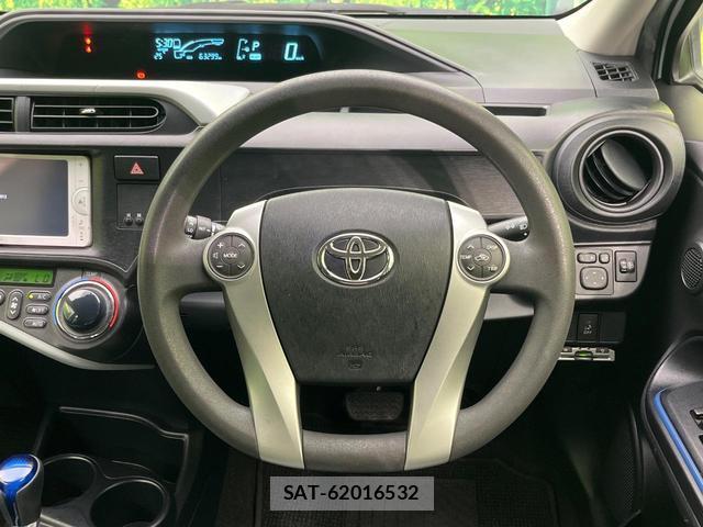Toyota AQUA 2014-01 8342047-10