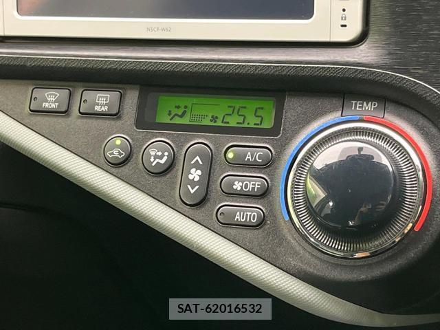 Toyota AQUA 2014-01 8342047-5