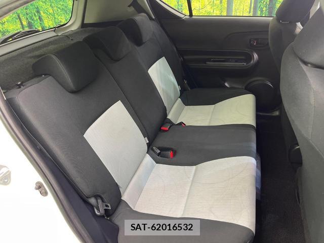 Toyota AQUA 2014-01 8342047-8