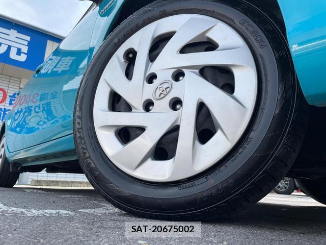 Toyota AQUA 2017-07 8342132-12
