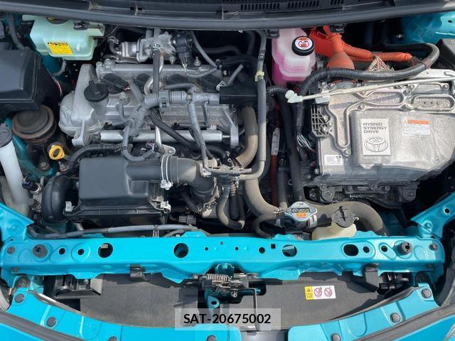 Toyota AQUA 2017-07 8342132-17