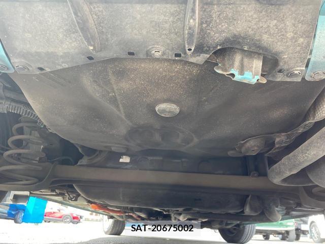 Toyota AQUA 2017-07 8342132-18