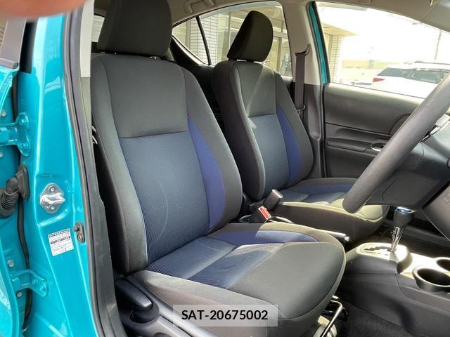 Toyota AQUA 2017-07 8342132-7