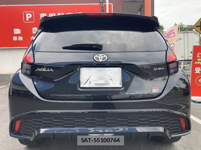 Toyota AQUA 2024-04 8342152-12