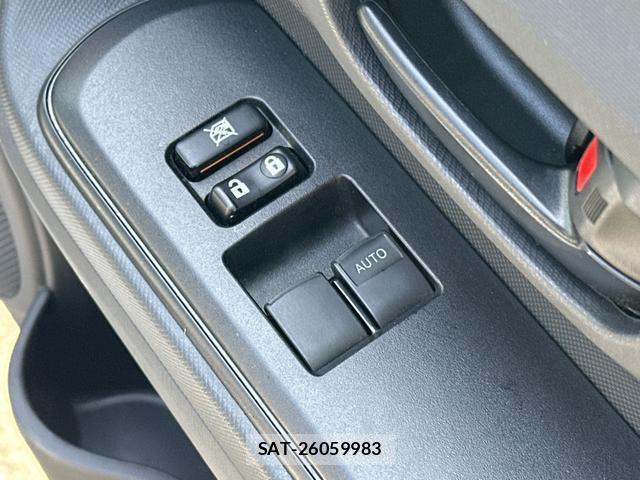 Toyota AQUA 2016-09 8342250-16