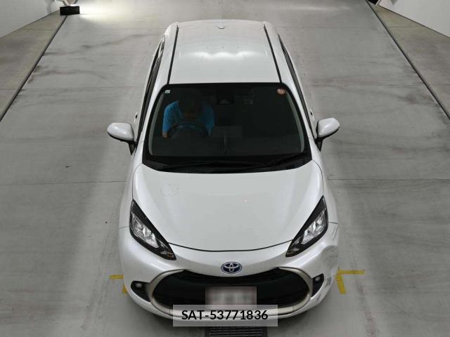 Toyota AQUA 2021-11 8342542-8