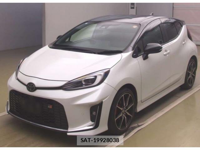 Toyota AQUA 2023-07 8342656-3