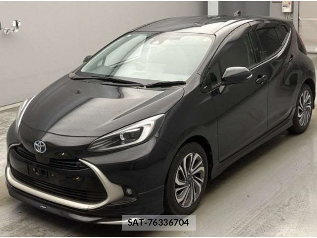 Toyota AQUA 2021-07 8342663-3