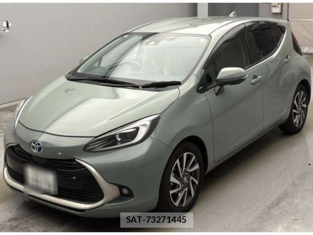 Toyota AQUA 2022-06 8342665-0