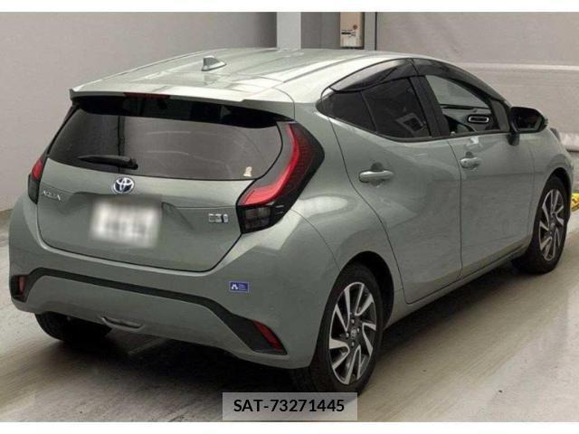Toyota AQUA 2022-06 8342665-1