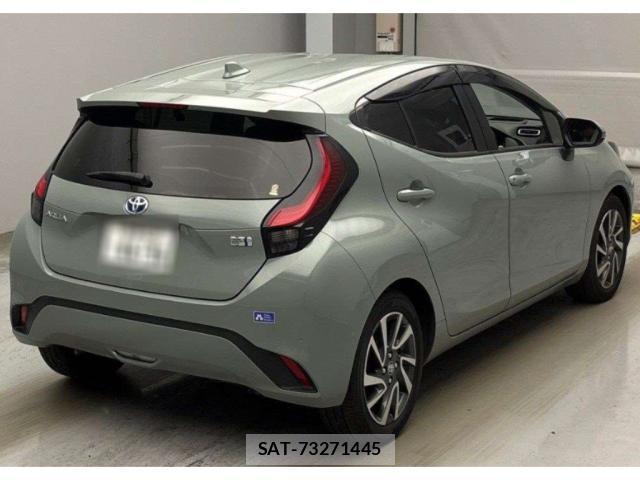 Toyota AQUA 2022-06 8342665-4