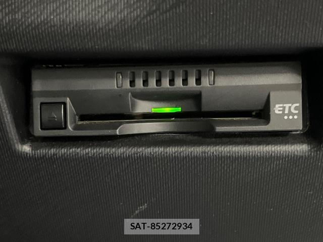 Toyota AQUA 2019-12 8342720-3