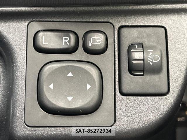 Toyota AQUA 2019-12 8342720-5