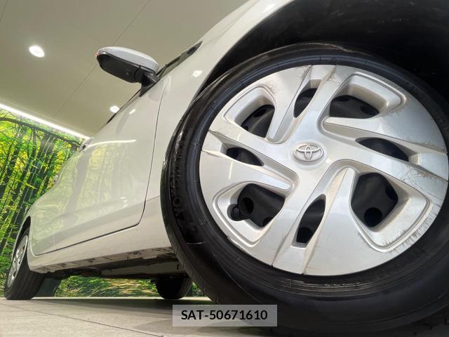 Toyota AQUA 2022-07 8342843-12