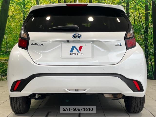 Toyota AQUA 2022-07 8342843-14