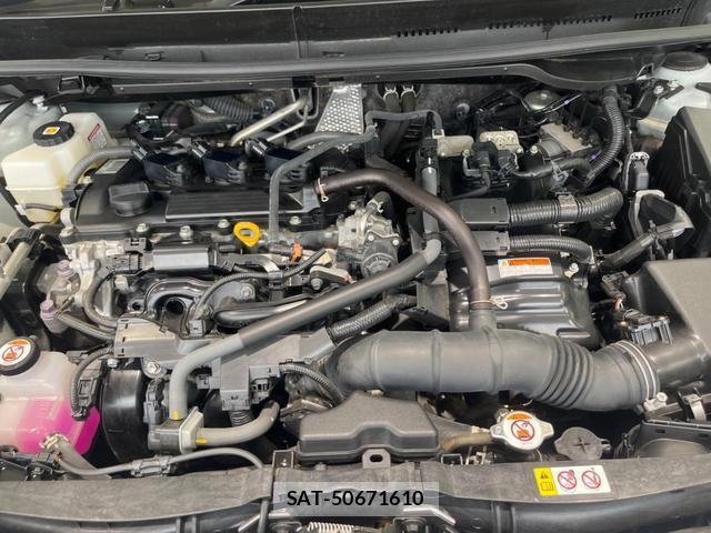 Toyota AQUA 2022-07 8342843-17