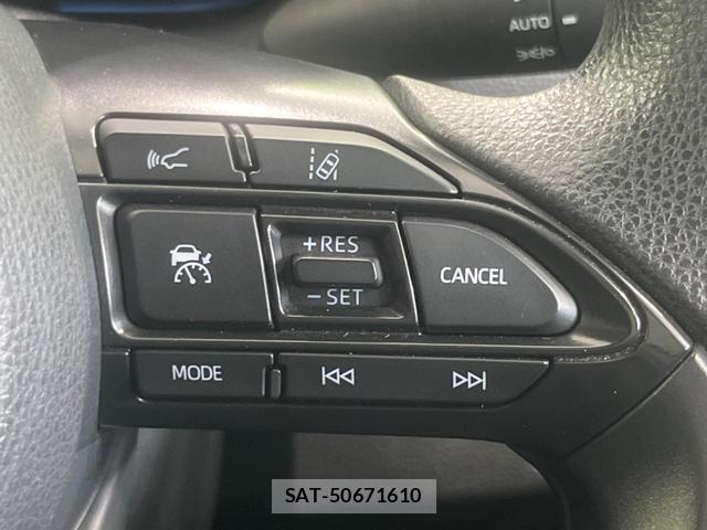 Toyota AQUA 2022-07 8342843-4