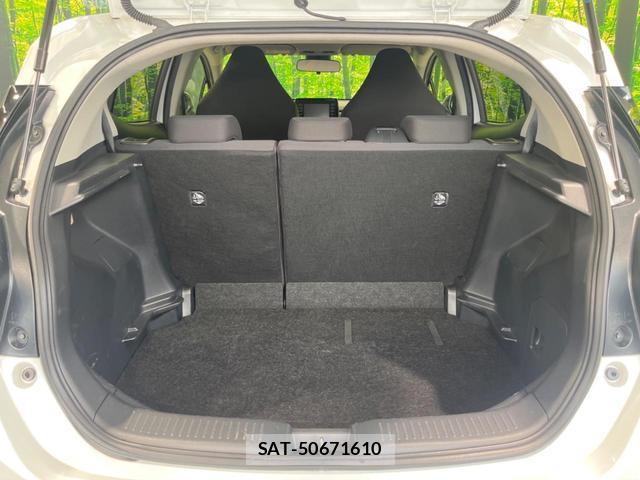 Toyota AQUA 2022-07 8342843-9