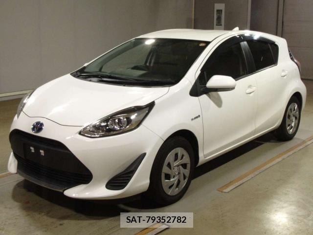 Toyota AQUA 2019-07 8342986-10