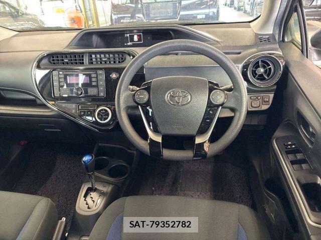Toyota AQUA 2019-07 8342986-2