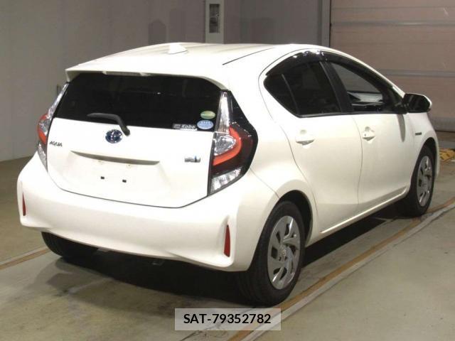Toyota AQUA 2019-07 8342986-9