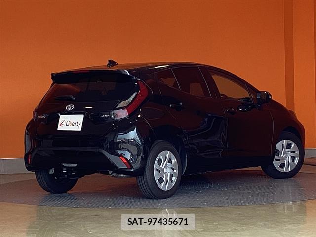 Toyota AQUA 2025-02 8343029-9
