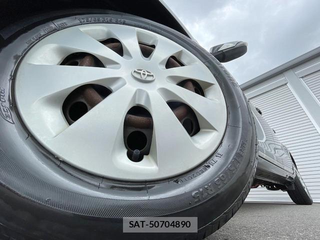 Toyota AQUA 2013-09 8343350-11