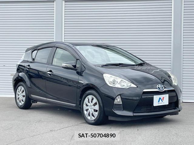 Toyota AQUA 2013-09 8343350-14