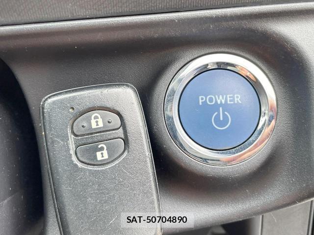 Toyota AQUA 2013-09 8343350-5
