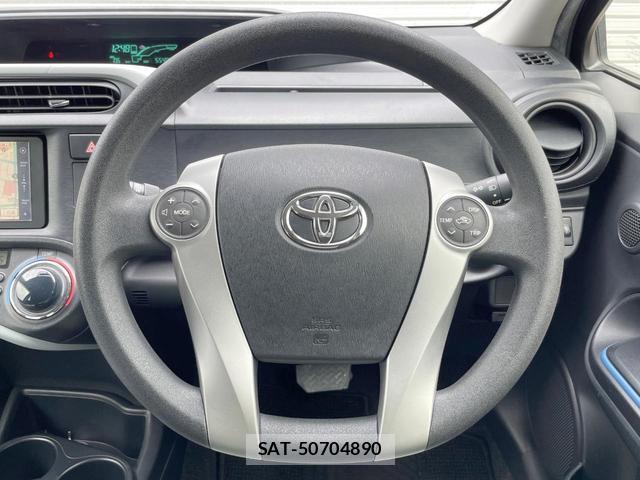 Toyota AQUA 2013-09 8343350-9