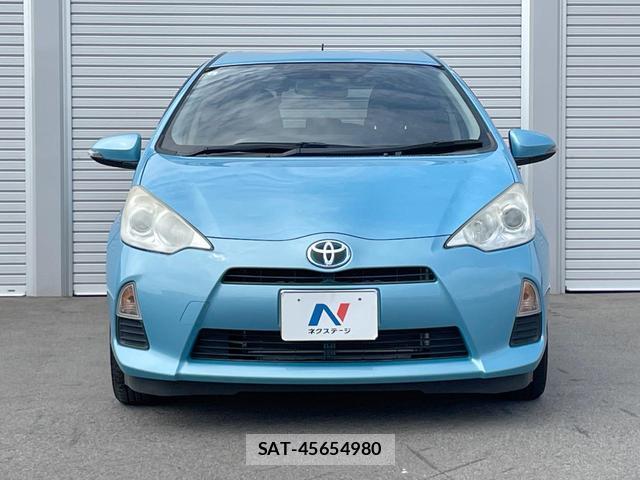 Toyota AQUA 2013-04 8343352-13