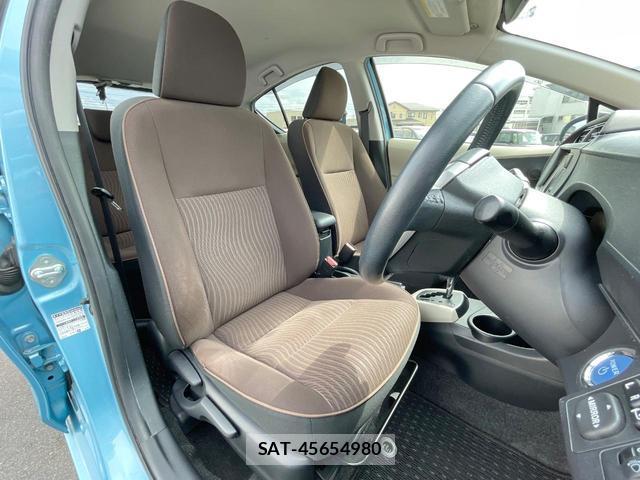 Toyota AQUA 2013-04 8343352-7
