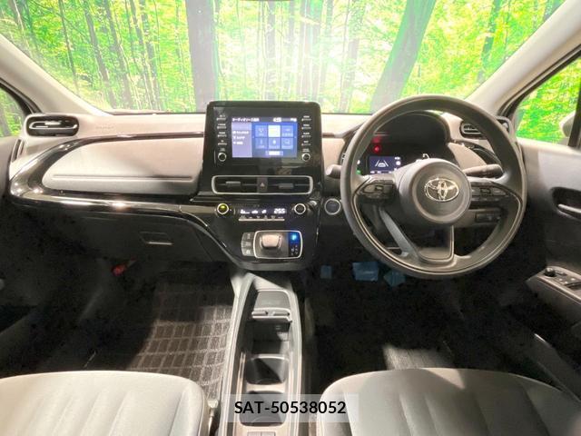 Toyota AQUA 2021-07 8343359-1