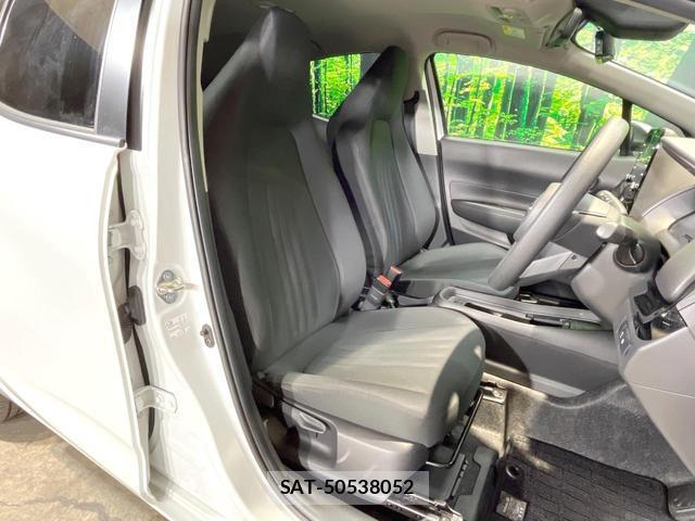 Toyota AQUA 2021-07 8343359-7